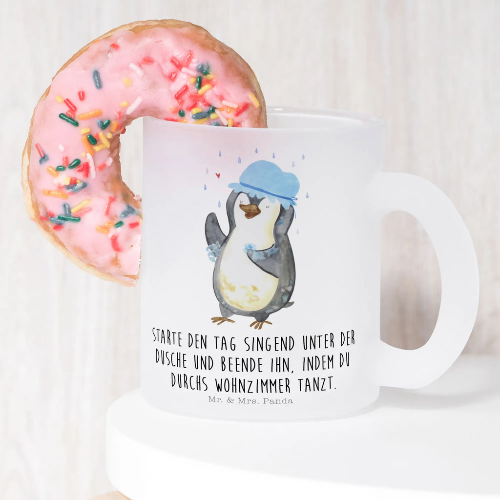 Teetasse Pinguin duscht Teetasse, Teeglas, Teebecher, Tasse mit Henkel, Tasse, Glas Teetasse, Teetasse aus Glas, Pinguin, Pinguine, Dusche, duschen, Lebensmotto, Motivation, Neustart, Neuanfang, glücklich sein