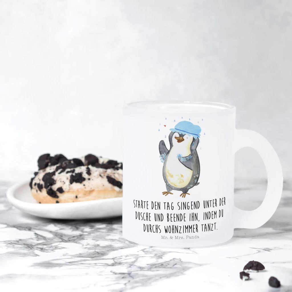 Teetasse Pinguin duscht Teetasse, Teeglas, Teebecher, Tasse mit Henkel, Tasse, Glas Teetasse, Teetasse aus Glas, Pinguin, Pinguine, Dusche, duschen, Lebensmotto, Motivation, Neustart, Neuanfang, glücklich sein