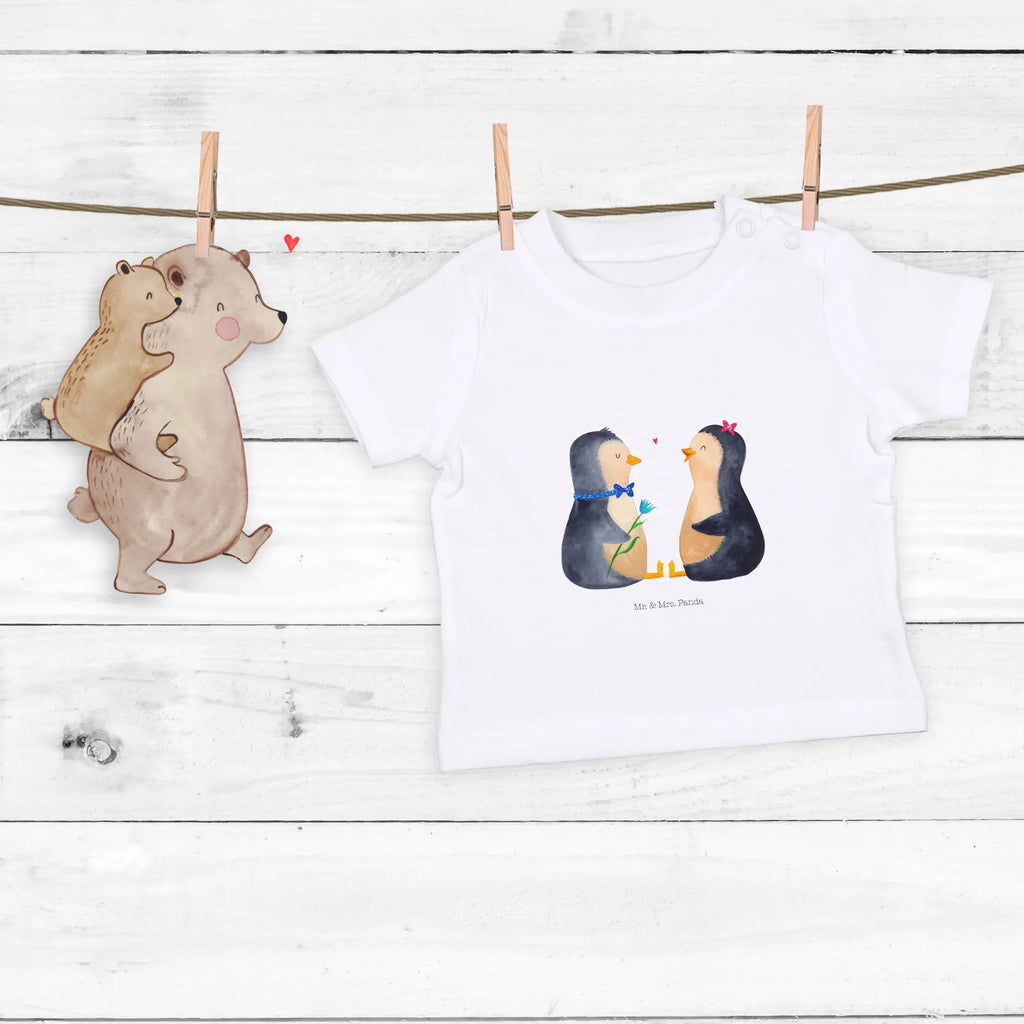 Organic Baby Shirt Pinguin Pärchen Baby T-Shirt, Jungen Baby T-Shirt, Mädchen Baby T-Shirt, Shirt, Pinguin, Pinguine, Liebe, Liebespaar, Liebesbeweis, Liebesgeschenk, Verlobung, Jahrestag, Hochzeitstag, Hochzeit, Hochzeitsgeschenk, große Liebe, Traumpaar