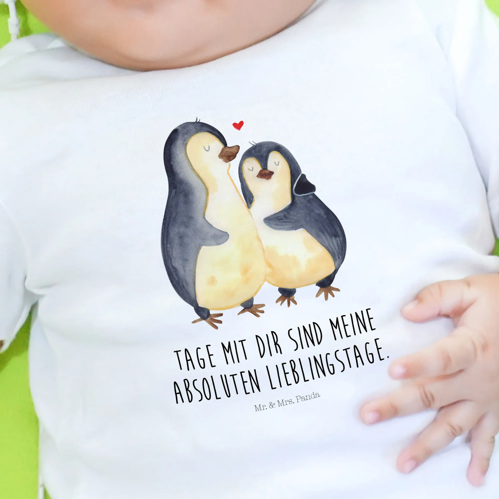 Organic Baby Shirt Pinguin umarmen Baby T-Shirt, Jungen Baby T-Shirt, Mädchen Baby T-Shirt, Shirt, Pinguin, Liebe, Liebespaar, Liebesbeweis, Liebesgeschenk, Verlobung, Jahrestag, Hochzeitstag, Hochzeit, Hochzeitsgeschenk