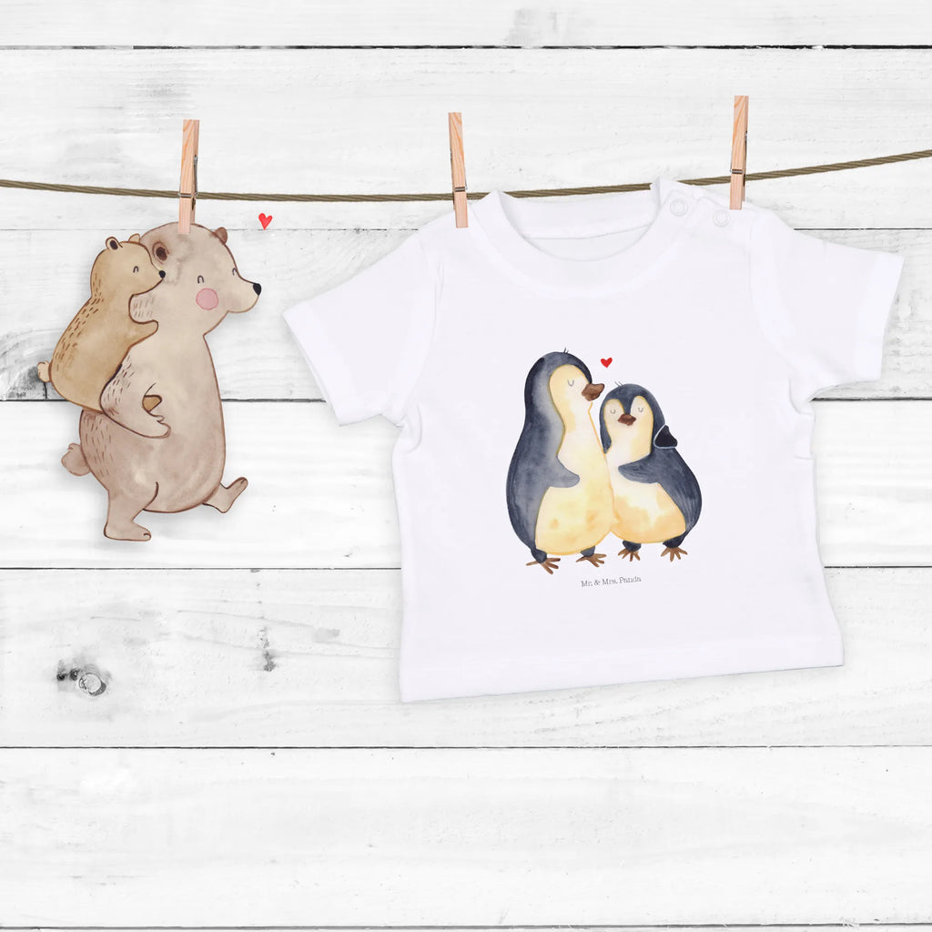 Organic Baby Shirt Pinguin umarmen Baby T-Shirt, Jungen Baby T-Shirt, Mädchen Baby T-Shirt, Shirt, Pinguin, Liebe, Liebespaar, Liebesbeweis, Liebesgeschenk, Verlobung, Jahrestag, Hochzeitstag, Hochzeit, Hochzeitsgeschenk