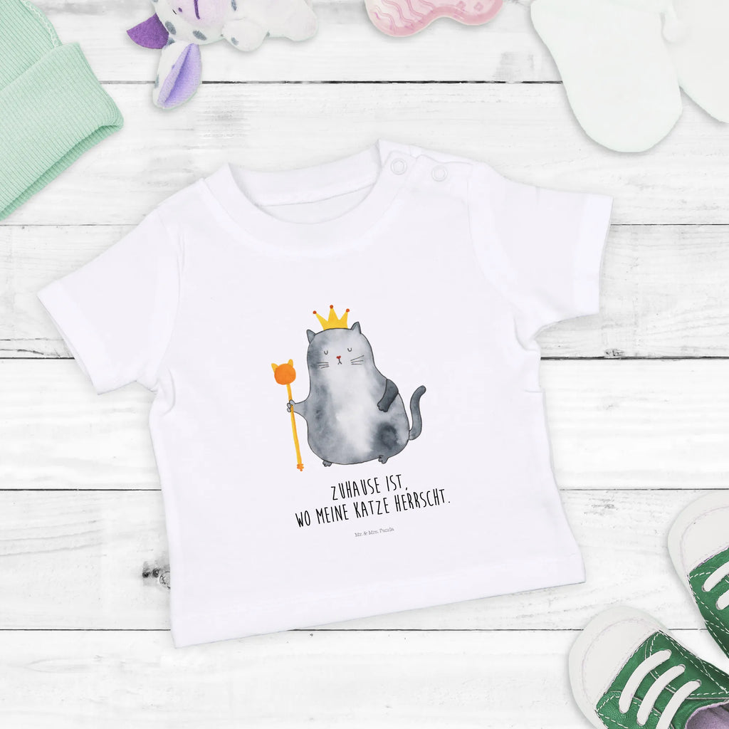 Organic Baby Shirt Katze König Baby T-Shirt, Jungen Baby T-Shirt, Mädchen Baby T-Shirt, Shirt, Katze, Katzenmotiv, Katzenfan, Katzendeko, Katzenfreund, Katzenliebhaber, Katzenprodukte, Katzenartikel, Katzenaccessoires, Katzensouvenirs, Katzenliebhaberprodukte, Katzenmotive, Katzen, Kater, Mietze, Cat, Cats, Katzenhalter, Katzenbesitzerin, Haustier, König, Königin, Queen, Familie, Mietzhaus, Wohnung, erste eigenen Wohnung, Umzug, Einzug