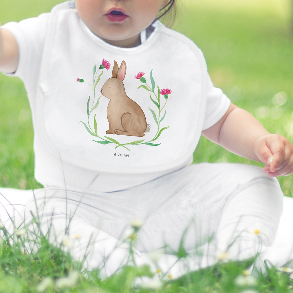 Organic Babylätzchen Hase Sitzen Baby, Lätzchen, Spucktuch, Sabberlätzchen, Klettlätzchen, Babygeschenk, Baby Lätzchen, Geschenk für Geburt, Geschenk zur Geburt, Baby Spucktuch, Babyausstattung, Geschenkidee für Babyparty, Ostern, Osterhase, Ostergeschenke, Osternest, Osterdeko, Geschenke zu Ostern, Ostern Geschenk, Ostergeschenke Kinder, Ostern Kinder, Frohe Ostern, Ostergrüße, Osterblume, Liebe, Grüße, Hase, Kaninchen