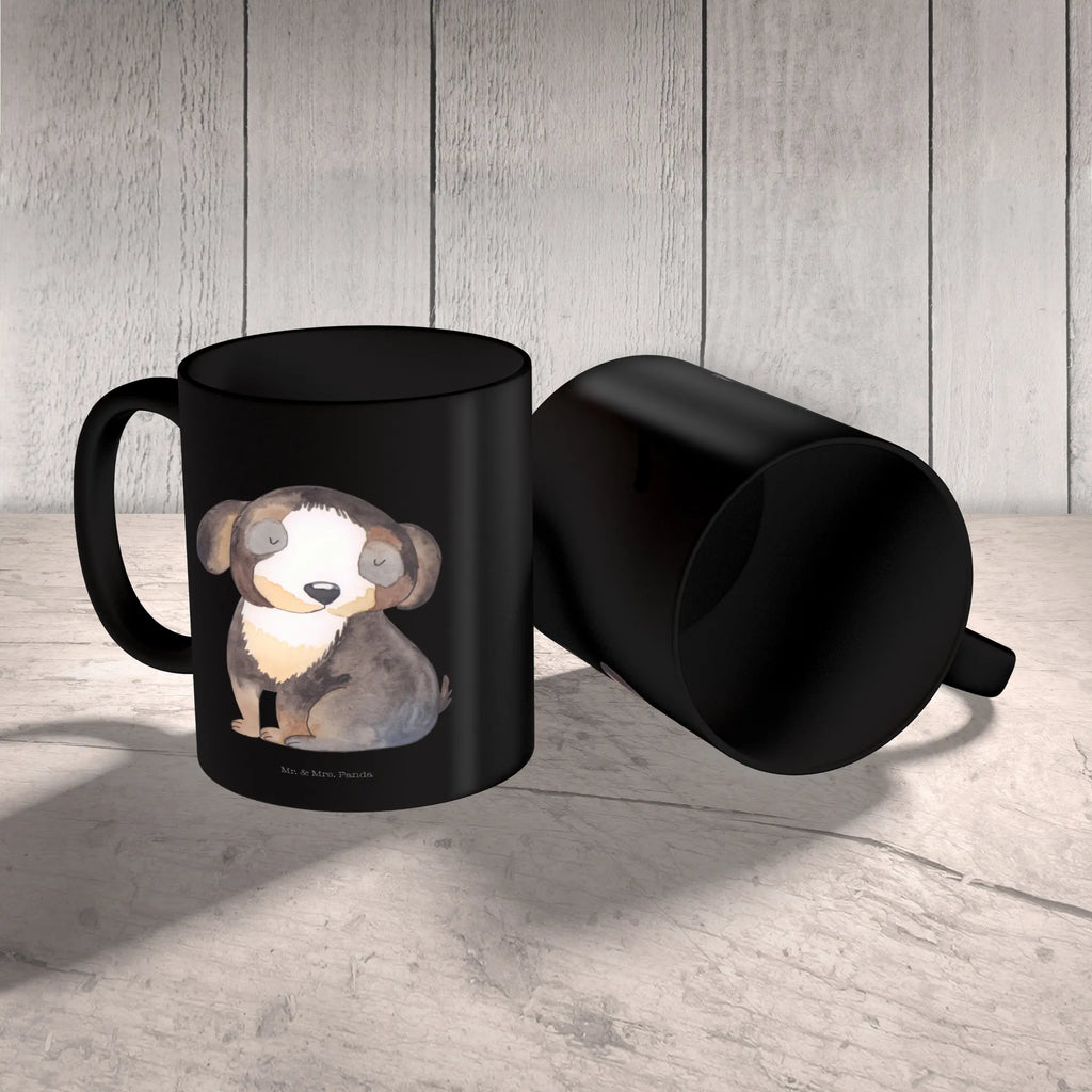 Tasse Hund entspannt Tasse, Kaffeetasse, Teetasse, Becher, Kaffeebecher, Teebecher, Keramiktasse, Porzellantasse, Büro Tasse, Geschenk Tasse, Tasse Sprüche, Tasse Motive, Kaffeetassen, Tasse bedrucken, Designer Tasse, Cappuccino Tassen, Schöne Teetassen, Hund, Hundemotiv, Haustier, Hunderasse, Tierliebhaber, Hundebesitzer, Sprüche, schwarzer Hund, Hundeliebe, Liebe, Hundeglück