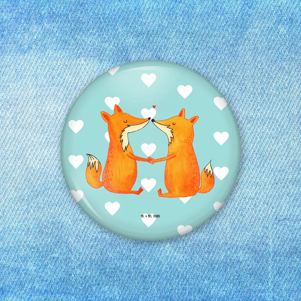 Button Füchse Liebe 50mm Button, Button, Pin, Anstecknadel, Fuchs, Füchse, Fox, Liebe, Liebespaar, Paar, Partner, Freundin, Freund, Ehe, Verlobte, Ehemann, Ehefrau, Liebesbeweis