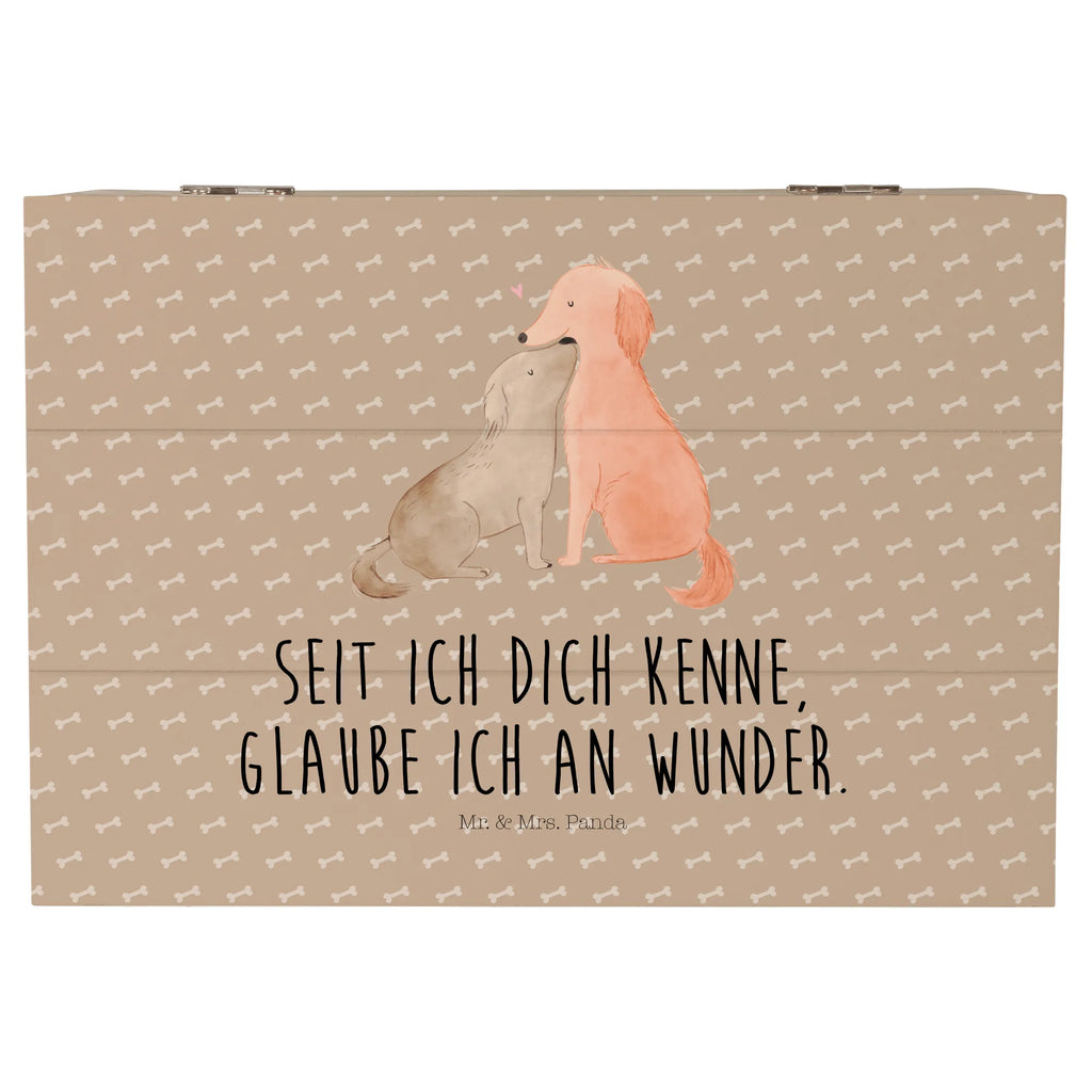 Holzkiste Hunde Liebe Holzkiste, Kiste, Schatzkiste, Truhe, Schatulle, XXL, Erinnerungsbox, Erinnerungskiste, Dekokiste, Aufbewahrungsbox, Geschenkbox, Geschenkdose, Hund, Hundemotiv, Haustier, Hunderasse, Tierliebhaber, Hundebesitzer, Sprüche, Liebe, Hund. Hunde, Kuss, Vertrauen, Kuscheln, Herz