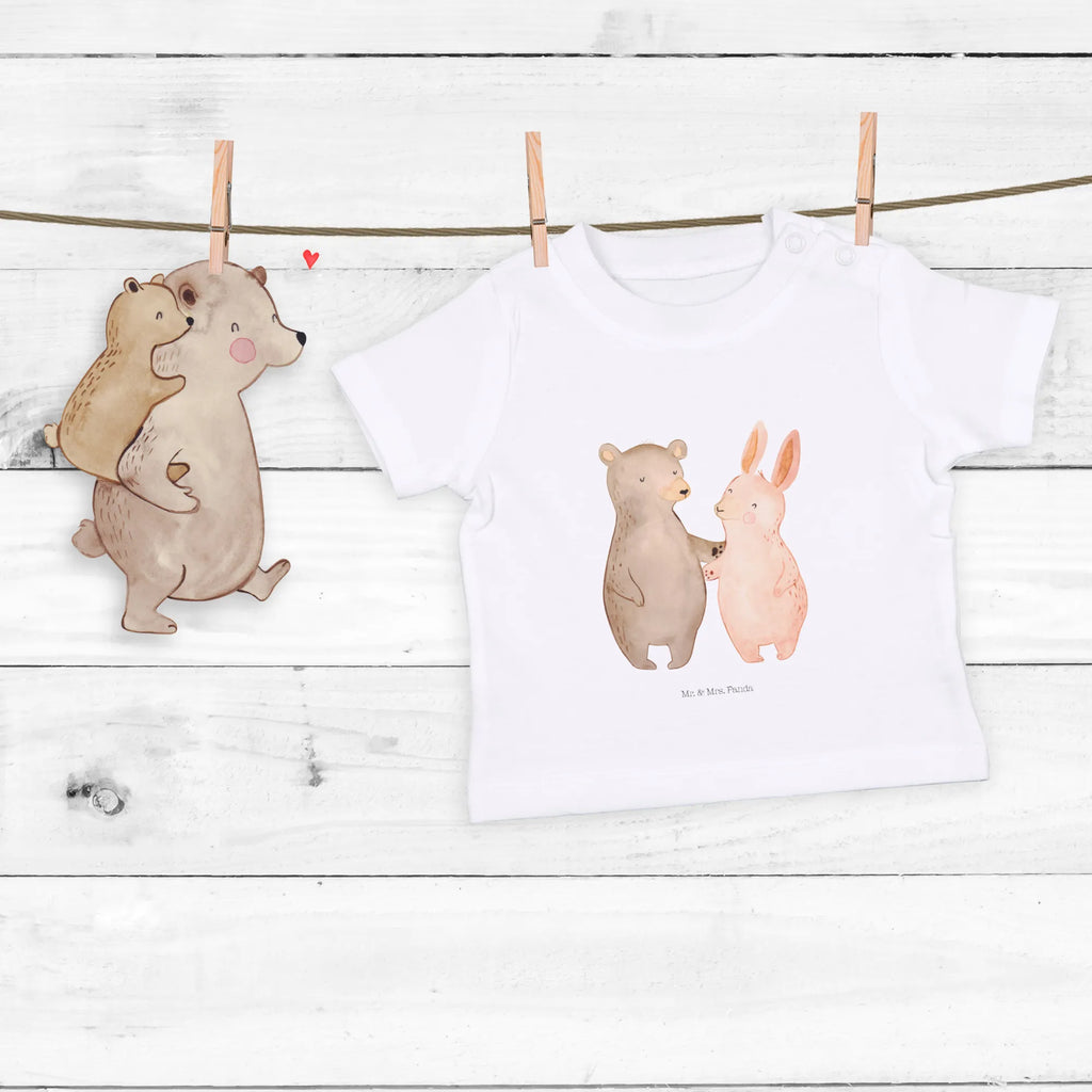 Organic Baby Shirt Bär und Hase Umarmen Baby T-Shirt, Jungen Baby T-Shirt, Mädchen Baby T-Shirt, Shirt, Liebe, Partner, Freund, Freundin, Ehemann, Ehefrau, Heiraten, Verlobung, Heiratsantrag, Liebesgeschenk, Jahrestag, Hocheitstag, Freunde, bester Freund, Hase, Bär, Bärchen, best friends