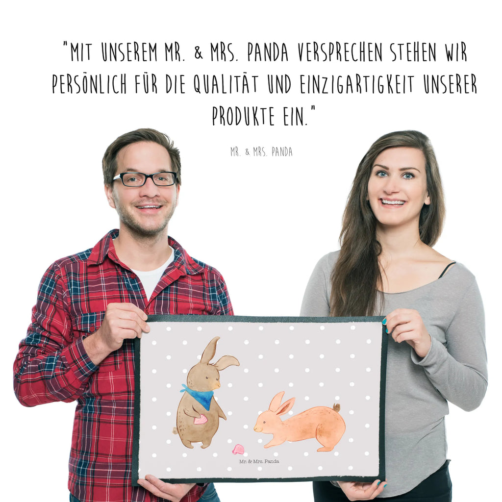 Doormat Bunnies with seashell Türvorleger, Schmutzmatte, Fußabtreter, Matte, Schmutzfänger, Fußabstreifer, Schmutzfangmatte, Türmatte, Motivfußmatte, Haustürmatte, Vorleger, Fussmatten, Fußmatten, Gummimatte, Fußmatte außen, Fußmatte innen, Fussmatten online, Gummi Matte, Sauberlaufmatte, Fußmatte waschbar, Fußmatte outdoor, Schmutzfangmatte waschbar, Eingangsteppich, Fußabstreifer außen, Fußabtreter außen, Schmutzfangteppich, Fußmatte außen wetterfest, Familie, Vatertag, Muttertag, Bruder, Schwester, Mama, Papa, Oma, Opa, Hasen, beste Freundin, Freundin, Freundinnen, best friends, BFF, Muscheln sammeln, Muscheln, Meer