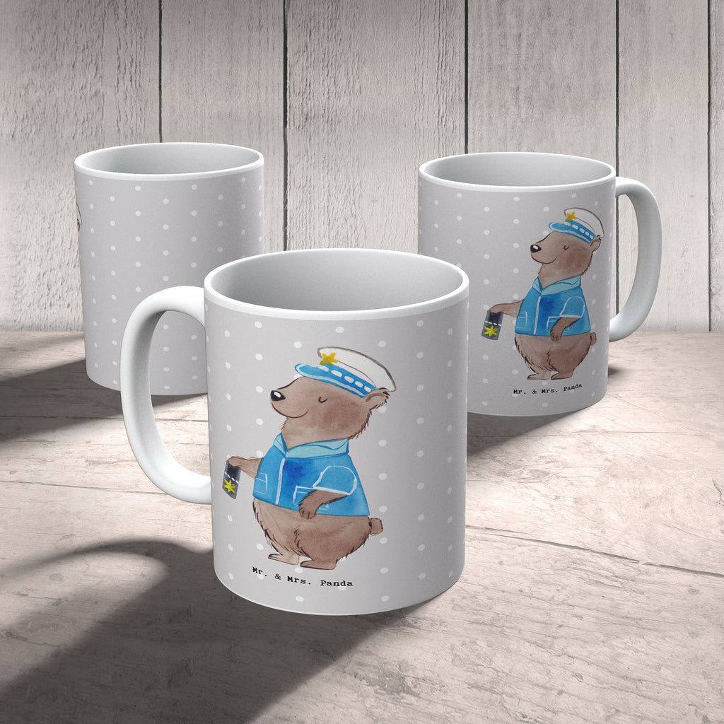 Tasse Polizist mit Herz Tasse, Kaffeetasse, Teetasse, Becher, Kaffeebecher, Teebecher, Keramiktasse, Porzellantasse, Büro Tasse, Geschenk Tasse, Tasse Sprüche, Tasse Motive, Kaffeetassen, Tasse bedrucken, Designer Tasse, Cappuccino Tassen, Schöne Teetassen, Beruf, Ausbildung, Jubiläum, Abschied, Rente, Kollege, Kollegin, Geschenk, Schenken, Arbeitskollege, Mitarbeiter, Firma, Danke, Dankeschön, Polizist, Polizeibeamter, Wachmann, Cop, Polizei, Studium