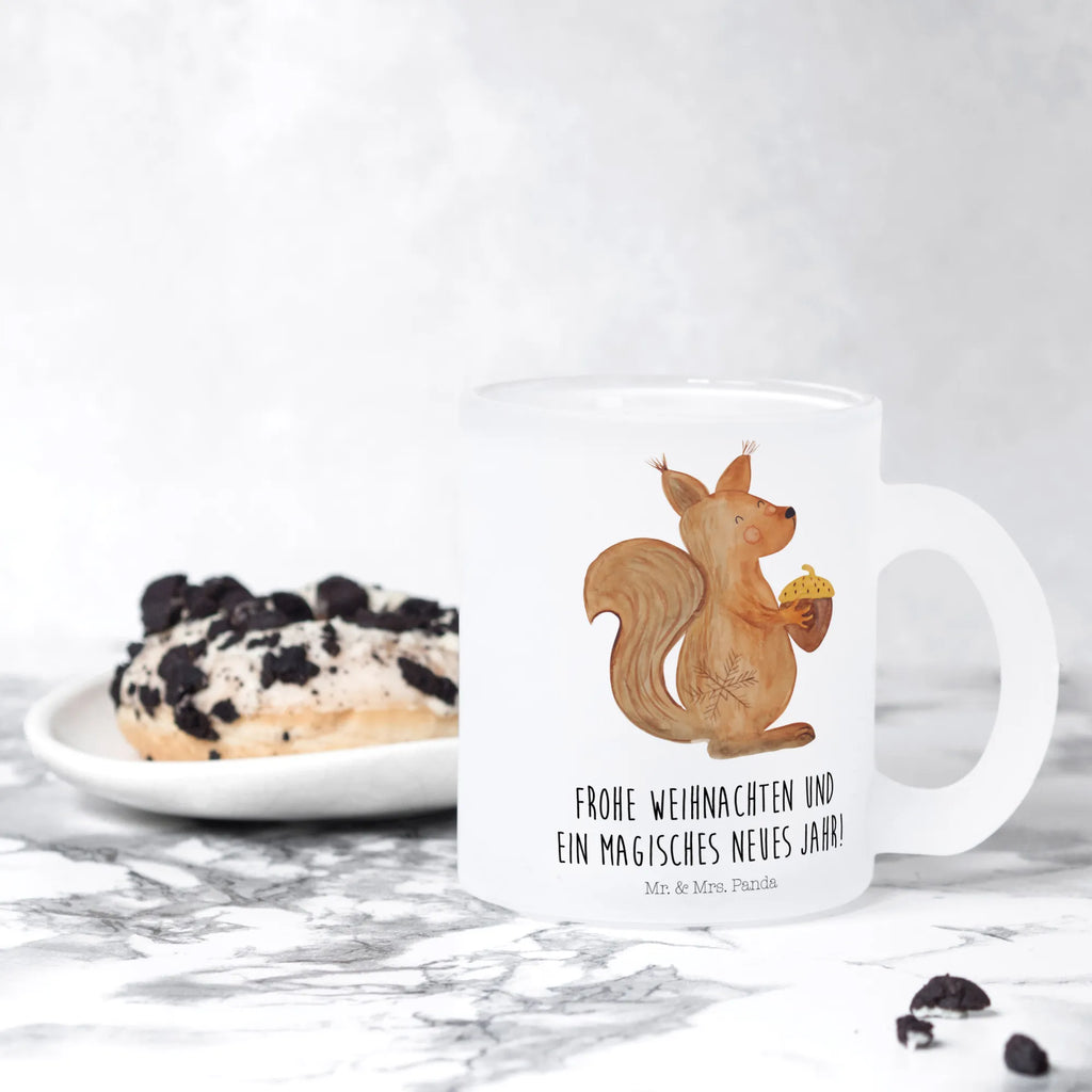 Teetasse Eichhörnchen Weihnachtszeit Teetasse, Teeglas, Teebecher, Tasse mit Henkel, Tasse, Glas Teetasse, Teetasse aus Glas, Winter, Weihnachten, Weihnachtsdeko, Nikolaus, Advent, Heiligabend, Wintermotiv, Frohe Weihnachten, Frohes neues Jahr, Guten Rutsch, Weihnachtsmotiv, Weihnachtsgruß, Neujahr, Vogel