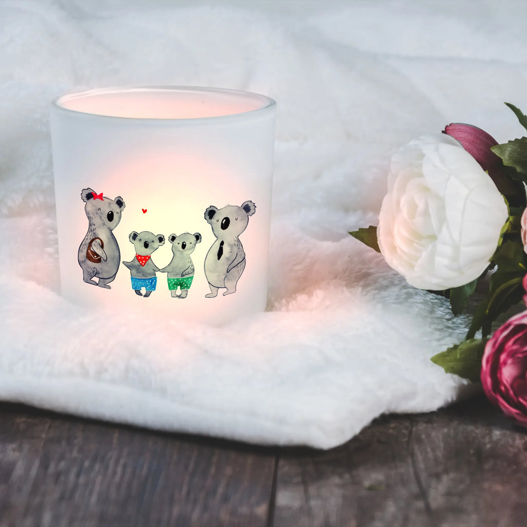 Windlicht Koala Familie zwei Windlicht Glas, Teelichtglas, Teelichthalter, Teelichter, Kerzenglas, Windlicht Kerze, Kerzenlicht, Glas Windlicht, Windlicht Zur Hochzeit, Windlicht Deko, Windlicht Hochzeit, Teelichtgläser, Windlicht Dekorieren, Familie, Vatertag, Muttertag, Bruder, Schwester, Mama, Papa, Oma, Opa, Koala, Koalabär, beste Familie, Familienzeit, Familienleben, Koalafamilie, Lieblingsfamilie