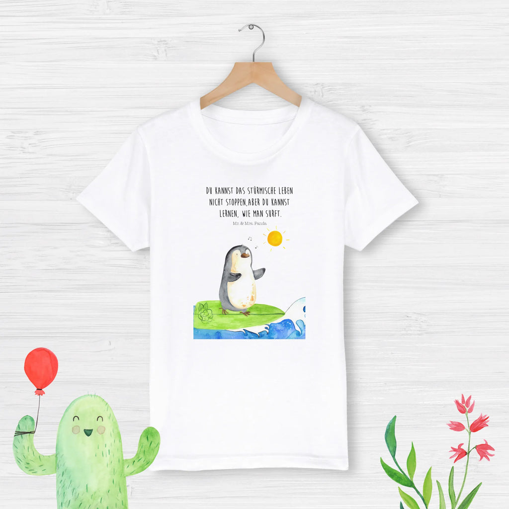 Organic Kids T-Shirt Penguin surfer Kinder T-Shirt, Kinder T-Shirt Mädchen, Kinder T-Shirt Jungen, Pinguin, Pinguine, surfen, Surfer, Hawaii, Urlaub, Wellen, Wellen reiten, Portugal