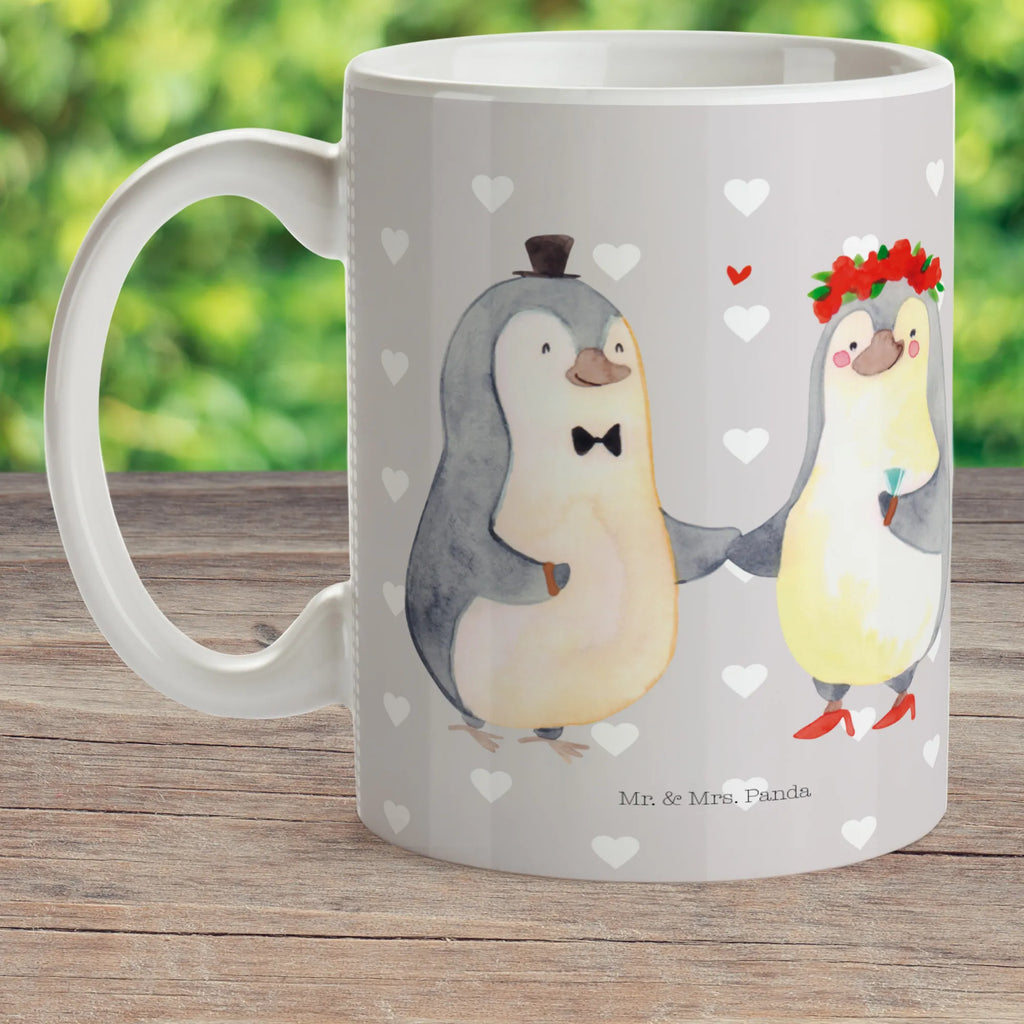 Kindertasse Pinguin Heirat Kindertasse, Kinder Tasse, Kunststoff Tasse, Kindergarten Tasse, Trinkbecher, Camping Becher, Kaffeetasse, Kunststoffbecher, Kindergartenbecher, Outdoorgeschirr, Kunststoffgeschirr, Reisebecher, Reisetasse, Kinderbecher, Bruchfeste Tasse, Bruchsichere Tasse, Plastik Tasse, Plastiktasse, Liebe, Partner, Freund, Freundin, Ehemann, Ehefrau, Heiraten, Verlobung, Heiratsantrag, Liebesgeschenk, Jahrestag, Hocheitstag