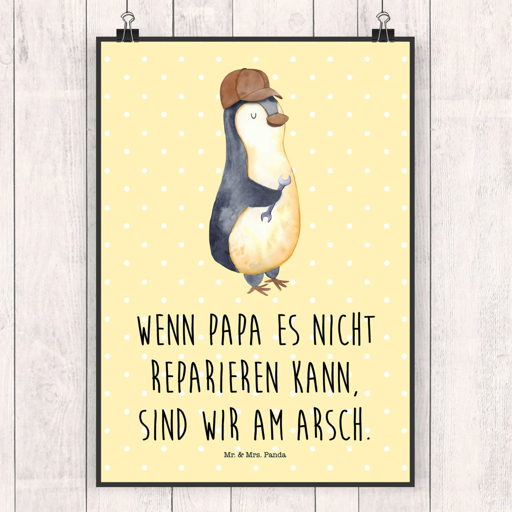 Poster Wenn Papa es nicht reparieren kann, sind wir am Arsch Poster, Wandposter, Bild, Wanddeko, Küchenposter, Kinderposter, Wanddeko Bild, Raumdekoration, Wanddekoration, Handgemaltes Poster, Mr. & Mrs. Panda Poster, Designposter, Kunstdruck, Posterdruck, Familie, Vatertag, Muttertag, Bruder, Schwester, Mama, Papa, Oma, Opa, Vater, Geschenk Papa, Bester Papa der Welt