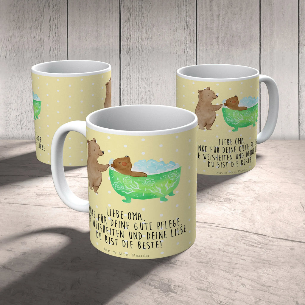 Tasse Oma badet Tasse, Kaffeetasse, Teetasse, Becher, Kaffeebecher, Teebecher, Keramiktasse, Porzellantasse, Büro Tasse, Geschenk Tasse, Tasse Sprüche, Tasse Motive, Kaffeetassen, Tasse bedrucken, Designer Tasse, Cappuccino Tassen, Schöne Teetassen, Familie, Vatertag, Muttertag, Bruder, Schwester, Mama, Papa, Oma, Opa, Großmutter, Enkel, Baden, Liebe