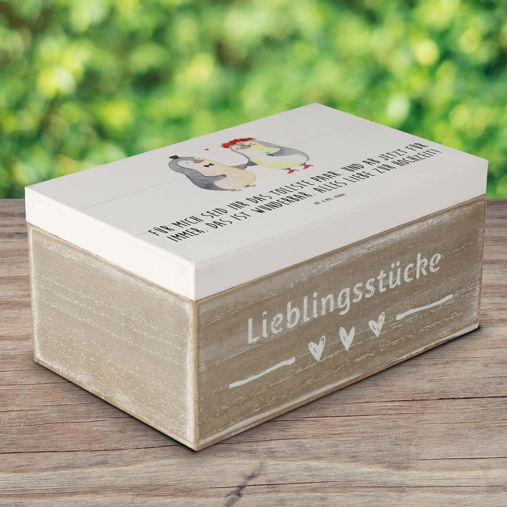 Holzkiste Hochzeit Pinguin Holzkiste, Kiste, Schatzkiste, Truhe, Schatulle, XXL, Erinnerungsbox, Erinnerungskiste, Dekokiste, Aufbewahrungsbox, Geschenkbox, Geschenkdose, Hochzeit, Hochzeitsgeschenk, Ehe, Hochzeitsfeier, Trauung, Trauungsgeschenk, Hochzeitskarte, Verlobungsfeier, Verlobungsgeschenk, Hochzeitsgeschenkideen, Hochzeitsgeschenke für Brautpaar, Pinguin, Pinguine, Hochzeitstag, geschenkidee Hochzeit, Gastgeschenk