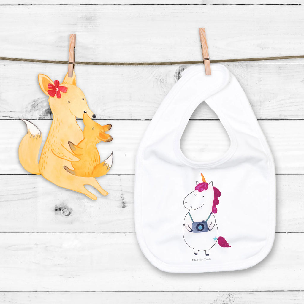 Organic Babylätzchen Einhorn Fotograf Baby, Lätzchen, Spucktuch, Sabberlätzchen, Klettlätzchen, Babygeschenk, Baby Lätzchen, Geschenk für Geburt, Geschenk zur Geburt, Baby Spucktuch, Babyausstattung, Geschenkidee für Babyparty, Einhorn, Einhörner, Einhorn Deko, Pegasus, Unicorn, Fotograf, Fotografie, Kamera, Reisen, Weltreise, Weltenbummler, Urlaub, Tourist, Kurztrip, Reise, Städtereise