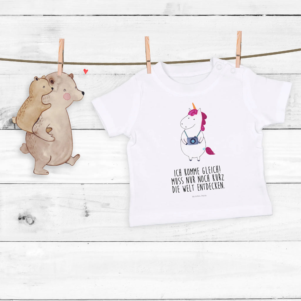 Organic Baby Shirt Einhorn Fotograf Baby T-Shirt, Jungen Baby T-Shirt, Mädchen Baby T-Shirt, Shirt, Einhorn, Einhörner, Einhorn Deko, Pegasus, Unicorn, Fotograf, Fotografie, Kamera, Reisen, Weltreise, Weltenbummler, Urlaub, Tourist, Kurztrip, Reise, Städtereise