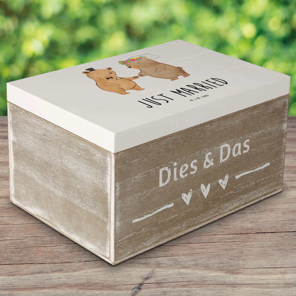 Holzkiste Bären Heirat Holzkiste, Kiste, Schatzkiste, Truhe, Schatulle, XXL, Erinnerungsbox, Erinnerungskiste, Dekokiste, Aufbewahrungsbox, Geschenkbox, Geschenkdose, Hochzeit, Hochzeitsgeschenk, Ehe, Hochzeitsfeier, Trauung, Trauungsgeschenk, Hochzeitskarte, Verlobungsfeier, Verlobungsgeschenk, Hochzeitsgeschenkideen, Hochzeitsgeschenke für Brautpaar, Hochzeitstag, Geschenk zur Hochzeit