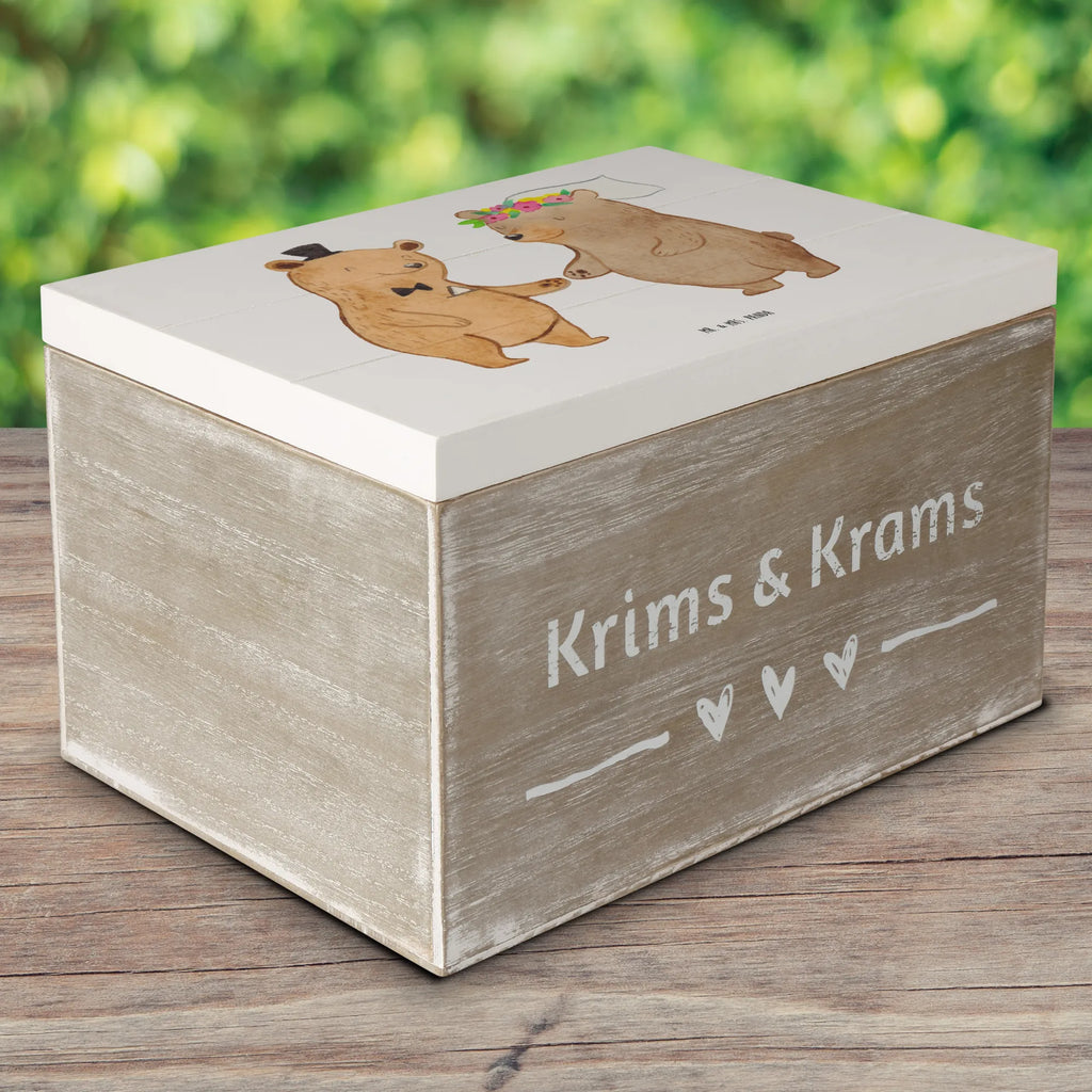 Holzkiste Bären Heirat Holzkiste, Kiste, Schatzkiste, Truhe, Schatulle, XXL, Erinnerungsbox, Erinnerungskiste, Dekokiste, Aufbewahrungsbox, Geschenkbox, Geschenkdose, Hochzeit, Hochzeitsgeschenk, Ehe, Hochzeitsfeier, Trauung, Trauungsgeschenk, Hochzeitskarte, Verlobungsfeier, Verlobungsgeschenk, Hochzeitsgeschenkideen, Hochzeitsgeschenke für Brautpaar, Hochzeitstag, Geschenk zur Hochzeit