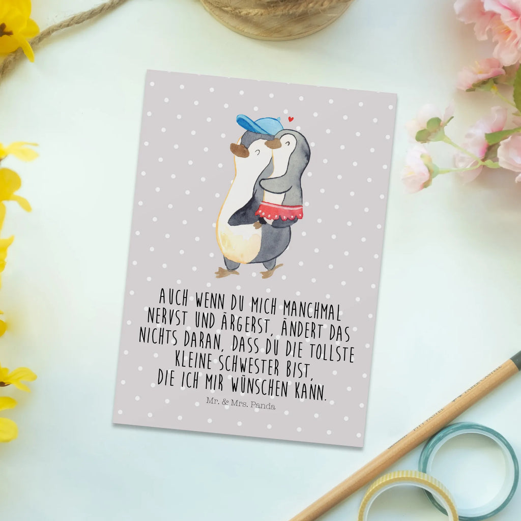 Postkarte Pinguin Kleine Schwester Postkarte, Karte, Geschenkkarte, Grußkarte, Einladung, Ansichtskarte, Geburtstagskarte, Einladungskarte, Dankeskarte, Ansichtskarten, Einladung Geburtstag, Einladungskarten Geburtstag, Familie, Vatertag, Muttertag, Bruder, Schwester, Mama, Papa, Oma, Opa