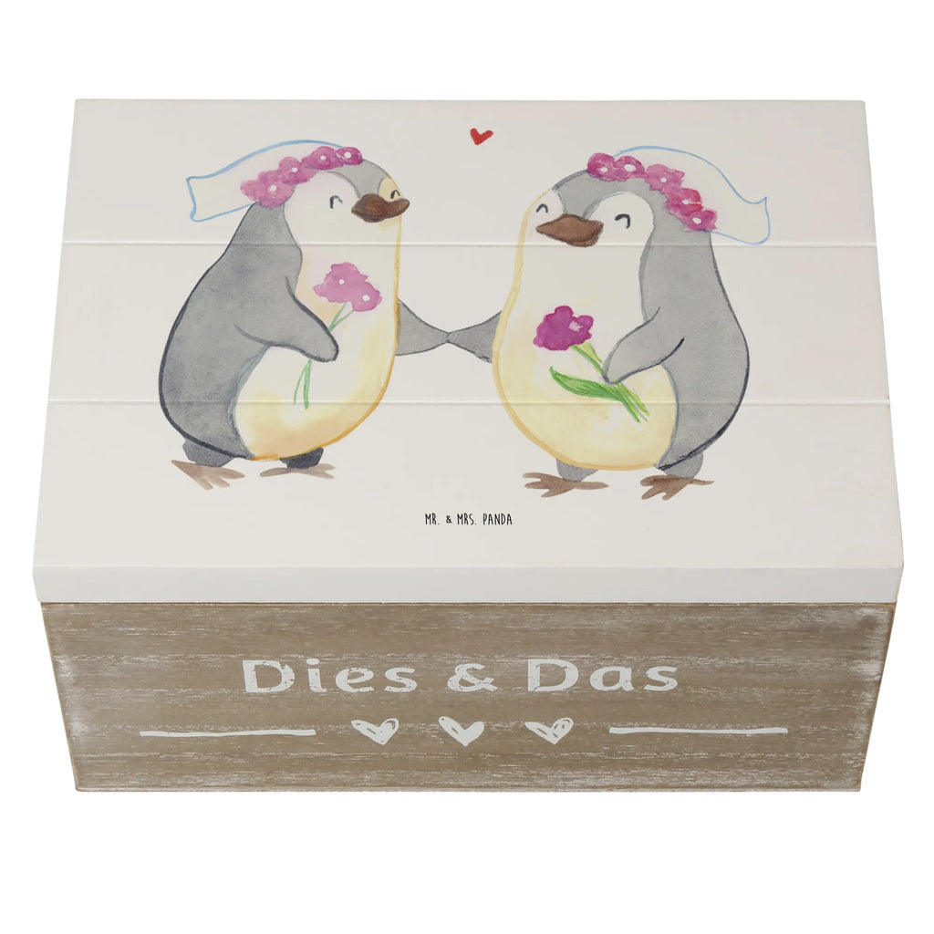 Holzkiste Pinguin Pärchen Lesbian Pride Holzkiste, Kiste, Schatzkiste, Truhe, Schatulle, XXL, Erinnerungsbox, Erinnerungskiste, Dekokiste, Aufbewahrungsbox, Geschenkbox, Geschenkdose, Hochzeit, Hochzeitsgeschenk, Ehe, Hochzeitsfeier, Trauung, Trauungsgeschenk, Hochzeitskarte, Verlobungsfeier, Verlobungsgeschenk, Hochzeitsgeschenkideen, Hochzeitsgeschenke für Brautpaar