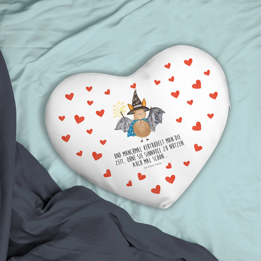 Heart cushion bat wizard Kissen, Herzkissen, Herzform, Herz, Dekokissen, Tiermotive, Gute Laune, lustige Sprüche, Tiere, Fledermaus, Fledermäuse, Zauberer, Magier, Frauen, reinsteigern