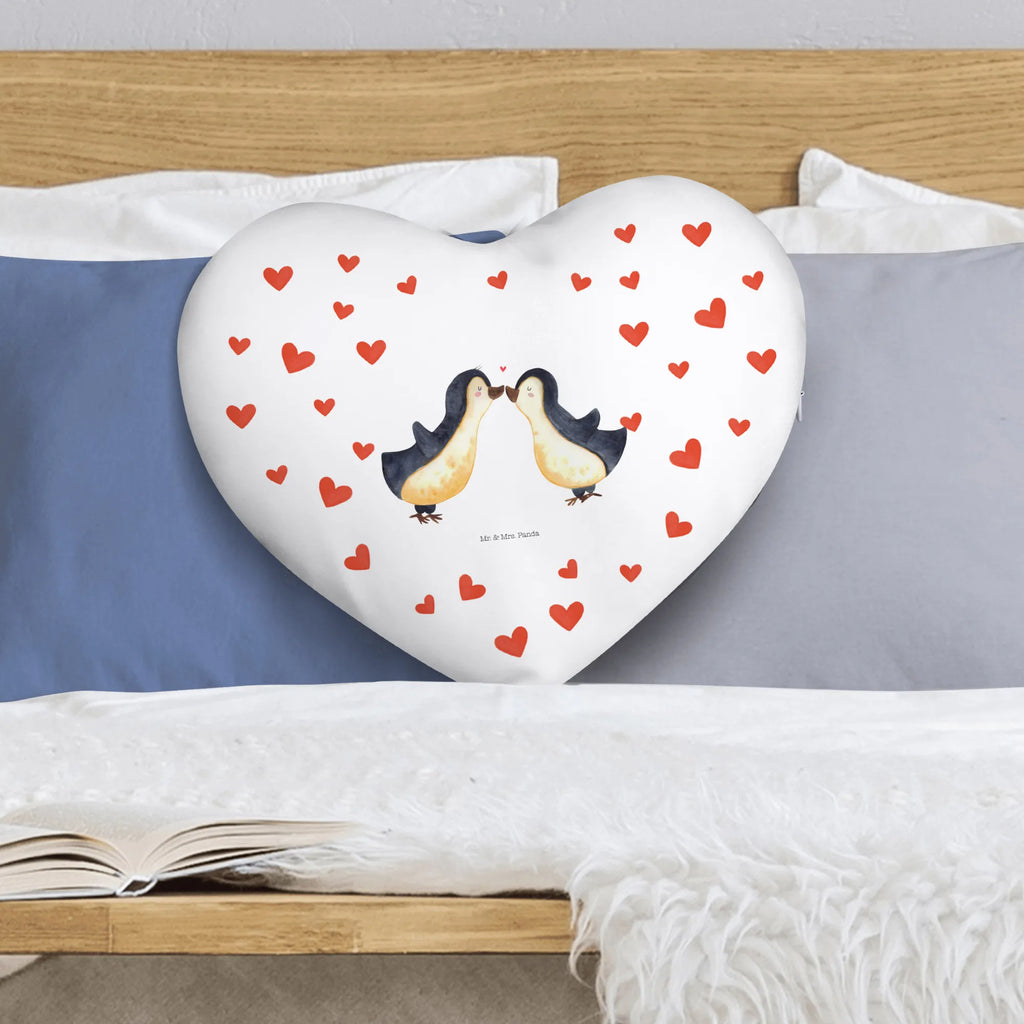 Herzkissen Pinguin Liebe Kissen, Herzkissen, Herzform, Herz, Dekokissen, Liebe, Partner, Freund, Freundin, Ehemann, Ehefrau, Heiraten, Verlobung, Heiratsantrag, Liebesgeschenk, Jahrestag, Hocheitstag, Pinguin, Pinguine, Pinguin Paar, Pinguinpaar, Pinguin Liebe, Paar, Pärchen. Liebespaar, Liebesbeweis, Liebesspruch, Hochzeitstag, Geschenk Freund, Geschenk Freundin, Verlobte, Verlobter, Love, Geschenk Hochzeitstag, Geschenkidee, Hochzeit, Gastgeschenk