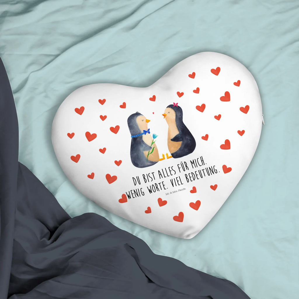 Heart cushion Penguin pair Kissen, Herzkissen, Herzform, Herz, Dekokissen, Pinguin, Pinguine, Liebe, Liebespaar, Liebesbeweis, Liebesgeschenk, Verlobung, Jahrestag, Hochzeitstag, Hochzeit, Hochzeitsgeschenk, große Liebe, Traumpaar
