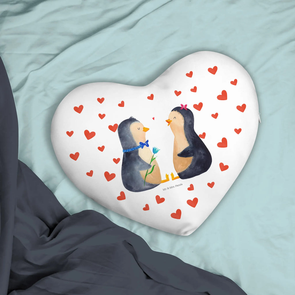 Heart cushion Penguin pair Kissen, Herzkissen, Herzform, Herz, Dekokissen, Pinguin, Pinguine, Liebe, Liebespaar, Liebesbeweis, Liebesgeschenk, Verlobung, Jahrestag, Hochzeitstag, Hochzeit, Hochzeitsgeschenk, große Liebe, Traumpaar