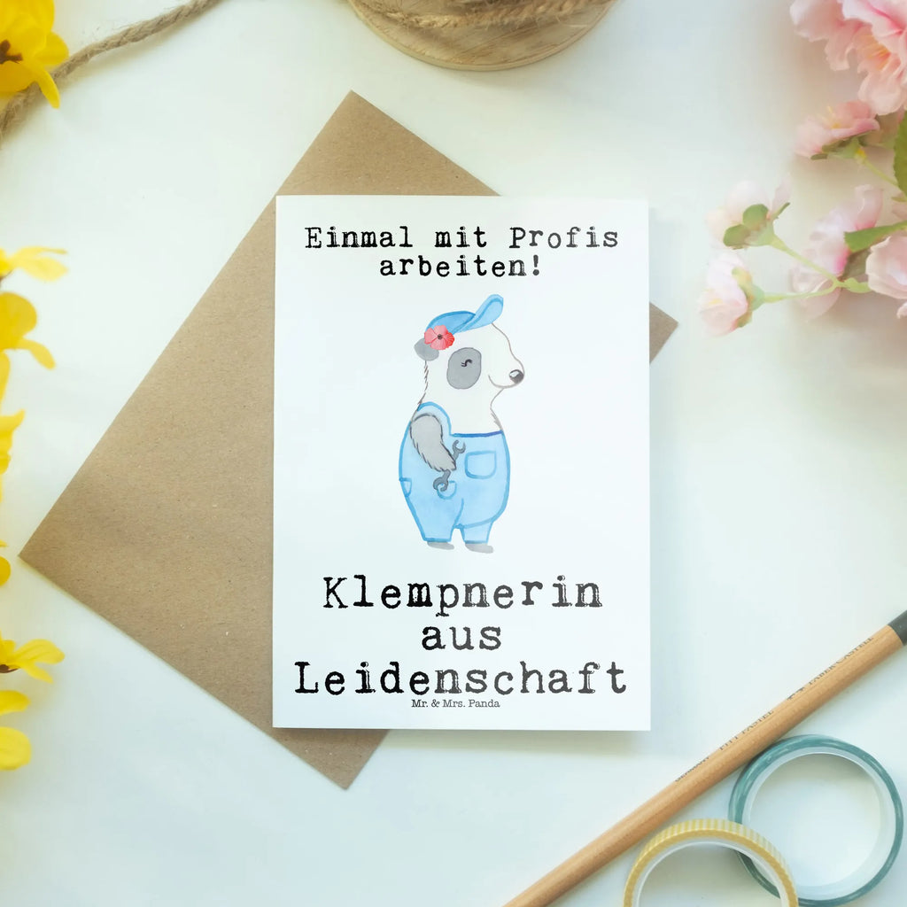 Grußkarte Klempnerin aus Leidenschaft Grußkarte, Klappkarte, Einladungskarte, Glückwunschkarte, Hochzeitskarte, Geburtstagskarte, Karte, Ansichtskarten, Beruf, Ausbildung, Jubiläum, Abschied, Rente, Kollege, Kollegin, Geschenk, Schenken, Arbeitskollege, Mitarbeiter, Firma, Danke, Dankeschön, Klempnerin, Handwerkerin, Installateurin, Meisterin, Gesellenprüfung, Fachbetrieb, Bauklempnerin, Sanitärinstallationen