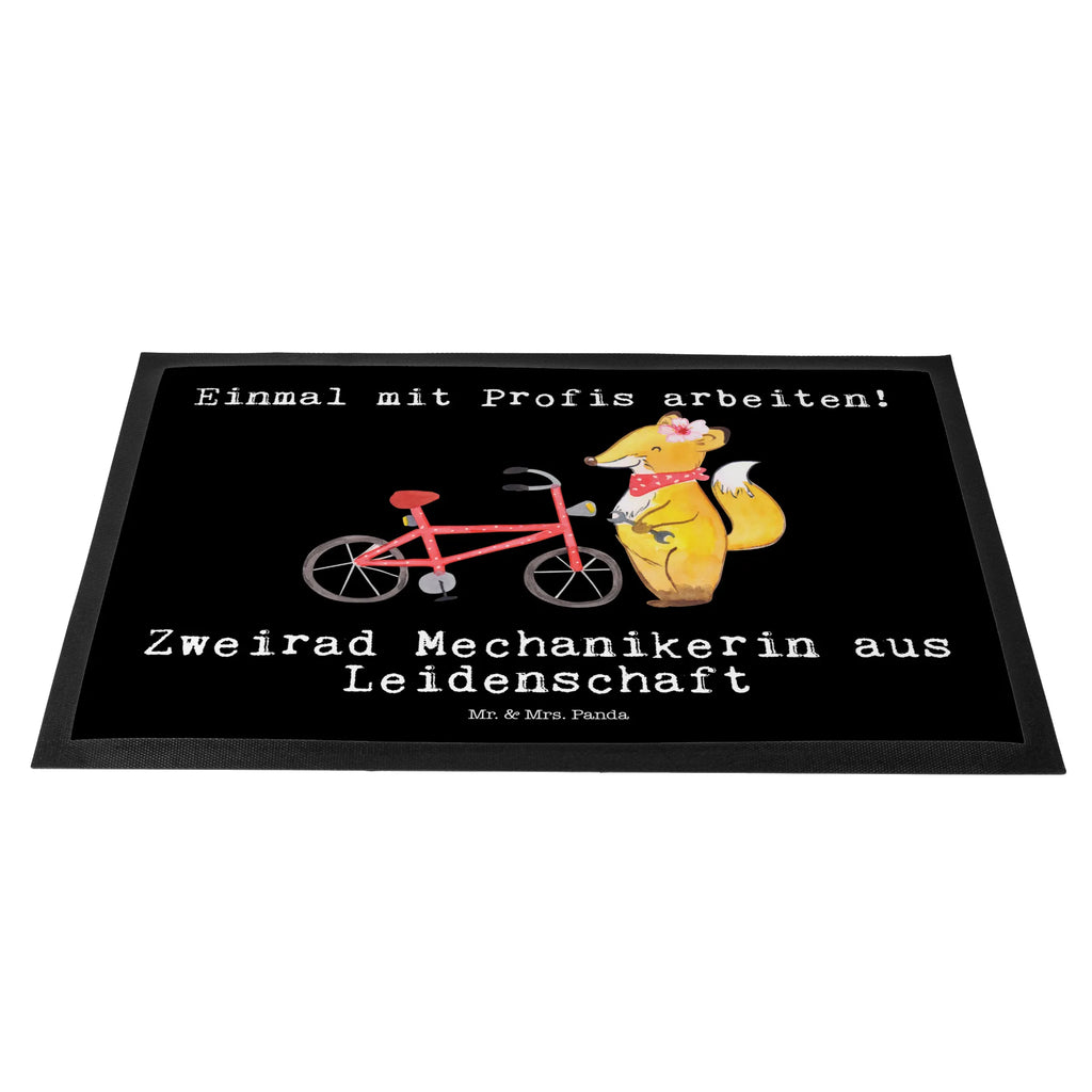 Fußmatte Zweirad Mechanikerin aus Leidenschaft Türvorleger, Schmutzmatte, Fußabtreter, Matte, Schmutzfänger, Fußabstreifer, Schmutzfangmatte, Türmatte, Motivfußmatte, Haustürmatte, Vorleger, Fussmatten, Fußmatten, Gummimatte, Fußmatte außen, Fußmatte innen, Fussmatten online, Gummi Matte, Sauberlaufmatte, Fußmatte waschbar, Fußmatte outdoor, Schmutzfangmatte waschbar, Eingangsteppich, Fußabstreifer außen, Fußabtreter außen, Schmutzfangteppich, Fußmatte außen wetterfest, Beruf, Ausbildung, Jubiläum, Abschied, Rente, Kollege, Kollegin, Geschenk, Schenken, Arbeitskollege, Mitarbeiter, Firma, Danke, Dankeschön
