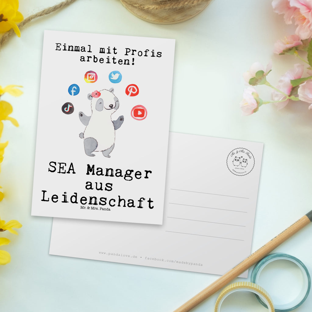 Postkarte SEA Manager aus Leidenschaft Postkarte, Karte, Geschenkkarte, Grußkarte, Einladung, Ansichtskarte, Geburtstagskarte, Einladungskarte, Dankeskarte, Ansichtskarten, Einladung Geburtstag, Einladungskarten Geburtstag, Beruf, Ausbildung, Jubiläum, Abschied, Rente, Kollege, Kollegin, Geschenk, Schenken, Arbeitskollege, Mitarbeiter, Firma, Danke, Dankeschön, SEA Manager, Suchmaschinenwerbung, Suchmaschinenmarketing