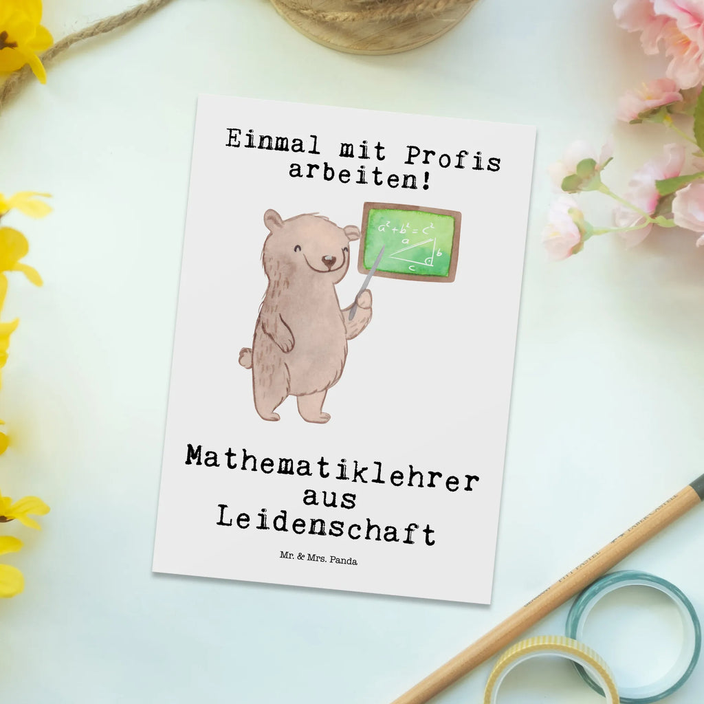 Postkarte Mathematiklehrer aus Leidenschaft Postkarte, Karte, Geschenkkarte, Grußkarte, Einladung, Ansichtskarte, Geburtstagskarte, Einladungskarte, Dankeskarte, Ansichtskarten, Einladung Geburtstag, Einladungskarten Geburtstag, Beruf, Ausbildung, Jubiläum, Abschied, Rente, Kollege, Kollegin, Geschenk, Schenken, Arbeitskollege, Mitarbeiter, Firma, Danke, Dankeschön, Mathematiklehrer, Lehramtstudent, Referendariat, Mathelehrer, Matheunterricht