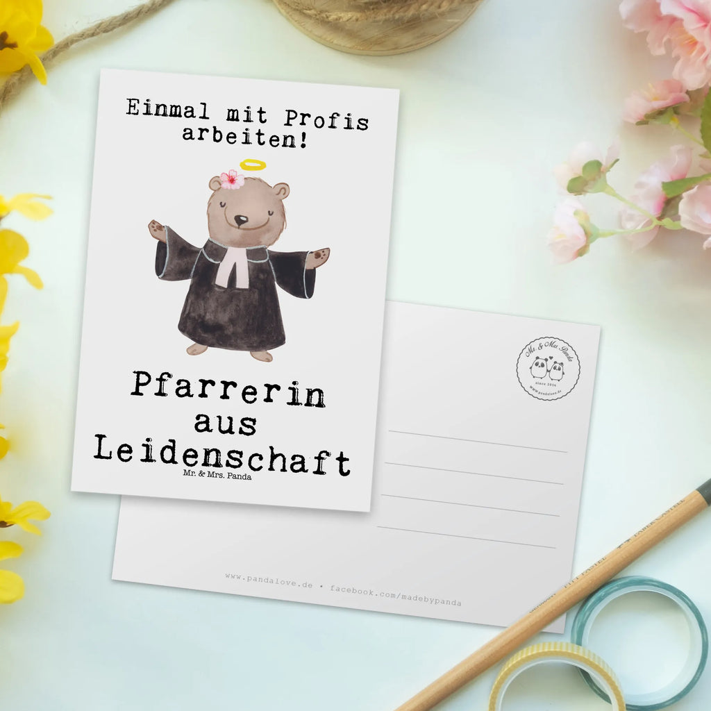 Postkarte Pfarrerin aus Leidenschaft Postkarte, Karte, Geschenkkarte, Grußkarte, Einladung, Ansichtskarte, Geburtstagskarte, Einladungskarte, Dankeskarte, Ansichtskarten, Einladung Geburtstag, Einladungskarten Geburtstag, Beruf, Ausbildung, Jubiläum, Abschied, Rente, Kollege, Kollegin, Geschenk, Schenken, Arbeitskollege, Mitarbeiter, Firma, Danke, Dankeschön, Pastorin, Dienerin Gottes<br />Geistliche, Pfarrerin, Predigerin<br />Priesterin, Theologin, Kirche