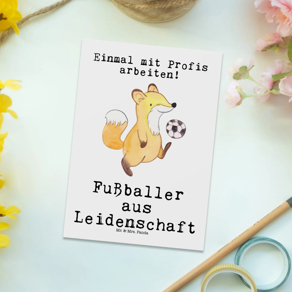 Postkarte Fußballer aus Leidenschaft Postkarte, Karte, Geschenkkarte, Grußkarte, Einladung, Ansichtskarte, Geburtstagskarte, Einladungskarte, Dankeskarte, Ansichtskarten, Einladung Geburtstag, Einladungskarten Geburtstag, Beruf, Ausbildung, Jubiläum, Abschied, Rente, Kollege, Kollegin, Geschenk, Schenken, Arbeitskollege, Mitarbeiter, Firma, Danke, Dankeschön, Fußballer, Fußballspieler, Profi Fußballer, Fußballspiel, Glücksbringer