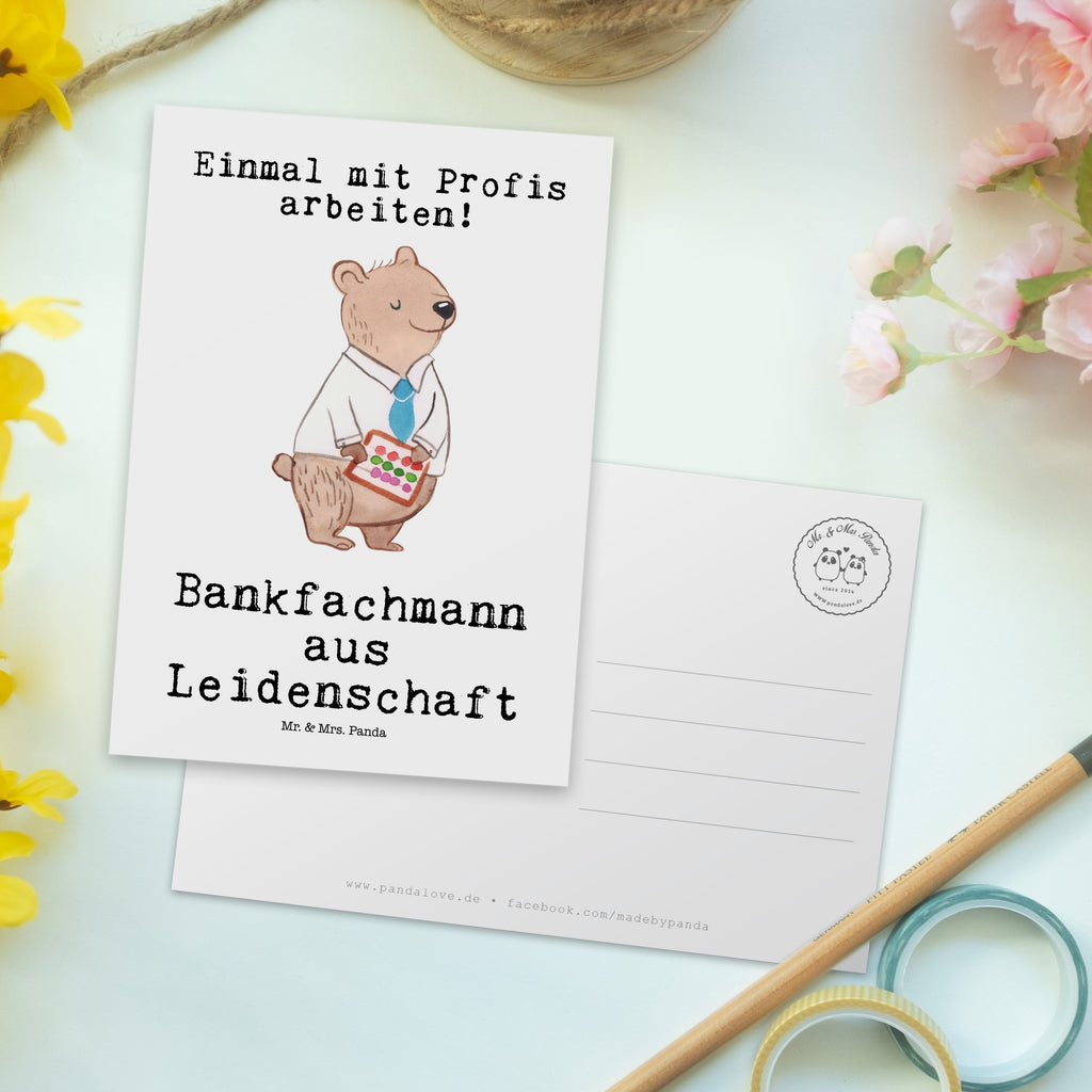 Postkarte Bankfachmann aus Leidenschaft Postkarte, Karte, Geschenkkarte, Grußkarte, Einladung, Ansichtskarte, Geburtstagskarte, Einladungskarte, Dankeskarte, Ansichtskarten, Einladung Geburtstag, Einladungskarten Geburtstag, Beruf, Ausbildung, Jubiläum, Abschied, Rente, Kollege, Kollegin, Geschenk, Schenken, Arbeitskollege, Mitarbeiter, Firma, Danke, Dankeschön, Bankfachmann, Bankangestellter, Bänker, Bankberater