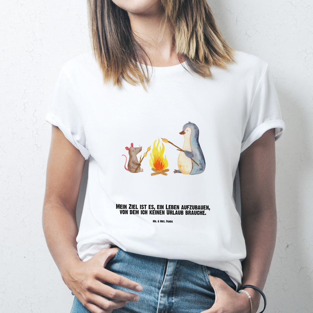 Personalisiertes T-Shirt Pinguin Lagerfeuer T-Shirt Personalisiert, T-Shirt mit Namen, T-Shirt mit Aufruck, Männer, Frauen, Pinguin, Maus, Pinguine, Lagerfeuer, Leben, Arbeit, Job, Motivation, Büro, Büroalltag, Lebensspruch, Lebensmotivation, Neustart, Liebe, grillen, Feuer, Marshmallows
