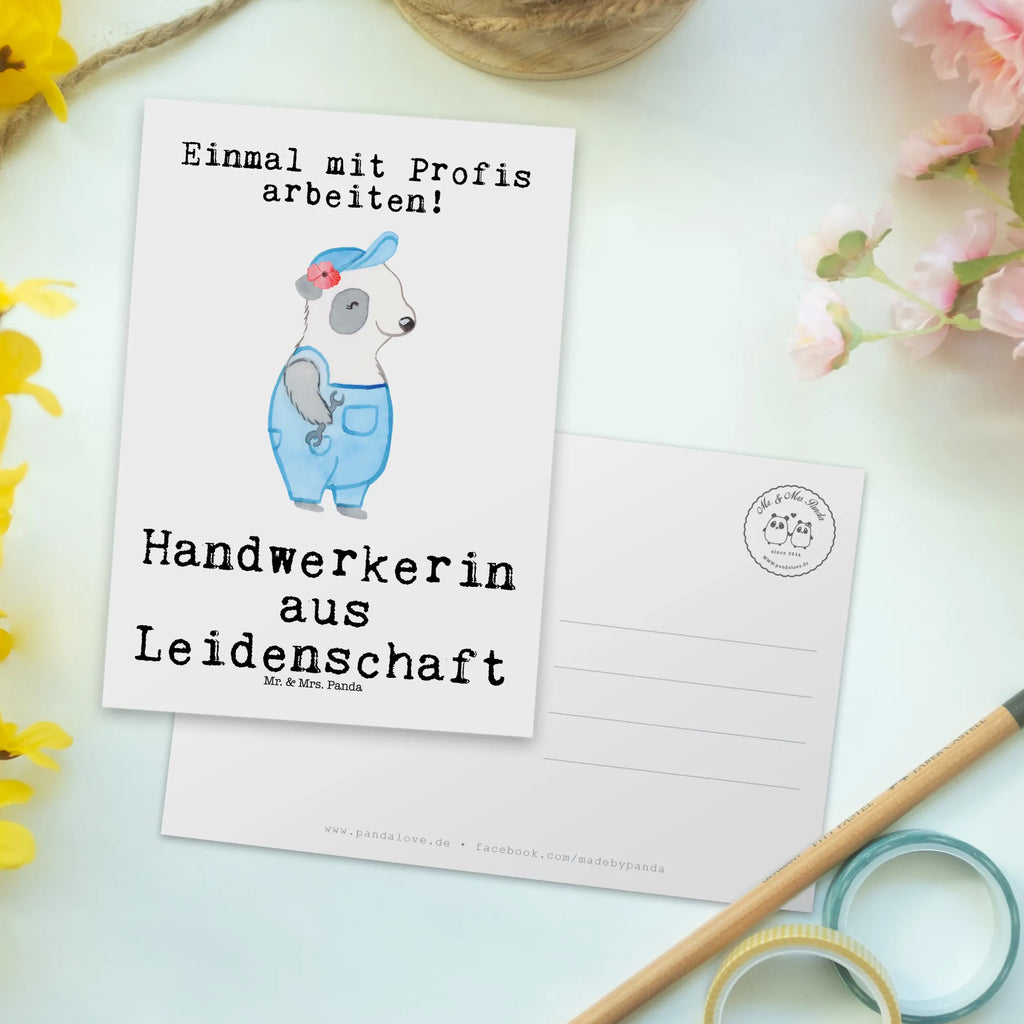 Postkarte Handwerkerin aus Leidenschaft Postkarte, Karte, Geschenkkarte, Grußkarte, Einladung, Ansichtskarte, Geburtstagskarte, Einladungskarte, Dankeskarte, Ansichtskarten, Einladung Geburtstag, Einladungskarten Geburtstag, Beruf, Ausbildung, Jubiläum, Abschied, Rente, Kollege, Kollegin, Geschenk, Schenken, Arbeitskollege, Mitarbeiter, Firma, Danke, Dankeschön, Handwerkerin, Gesellenprüfung, Handwerksbetrieb, Werkstatt