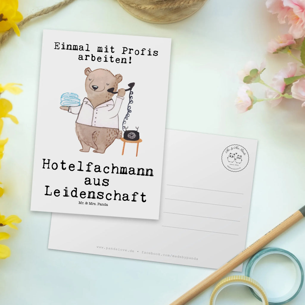 Postkarte Hotelfachmann aus Leidenschaft Postkarte, Karte, Geschenkkarte, Grußkarte, Einladung, Ansichtskarte, Geburtstagskarte, Einladungskarte, Dankeskarte, Ansichtskarten, Einladung Geburtstag, Einladungskarten Geburtstag, Beruf, Ausbildung, Jubiläum, Abschied, Rente, Kollege, Kollegin, Geschenk, Schenken, Arbeitskollege, Mitarbeiter, Firma, Danke, Dankeschön, Hotelfachmann, Hotelkaufmann, Hotelfachangestellter, Hotelier, Hoteleröffnung