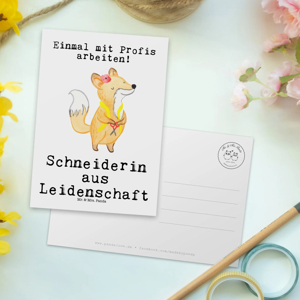 Postkarte Schneiderin aus Leidenschaft Postkarte, Karte, Geschenkkarte, Grußkarte, Einladung, Ansichtskarte, Geburtstagskarte, Einladungskarte, Dankeskarte, Ansichtskarten, Einladung Geburtstag, Einladungskarten Geburtstag, Beruf, Ausbildung, Jubiläum, Abschied, Rente, Kollege, Kollegin, Geschenk, Schenken, Arbeitskollege, Mitarbeiter, Firma, Danke, Dankeschön