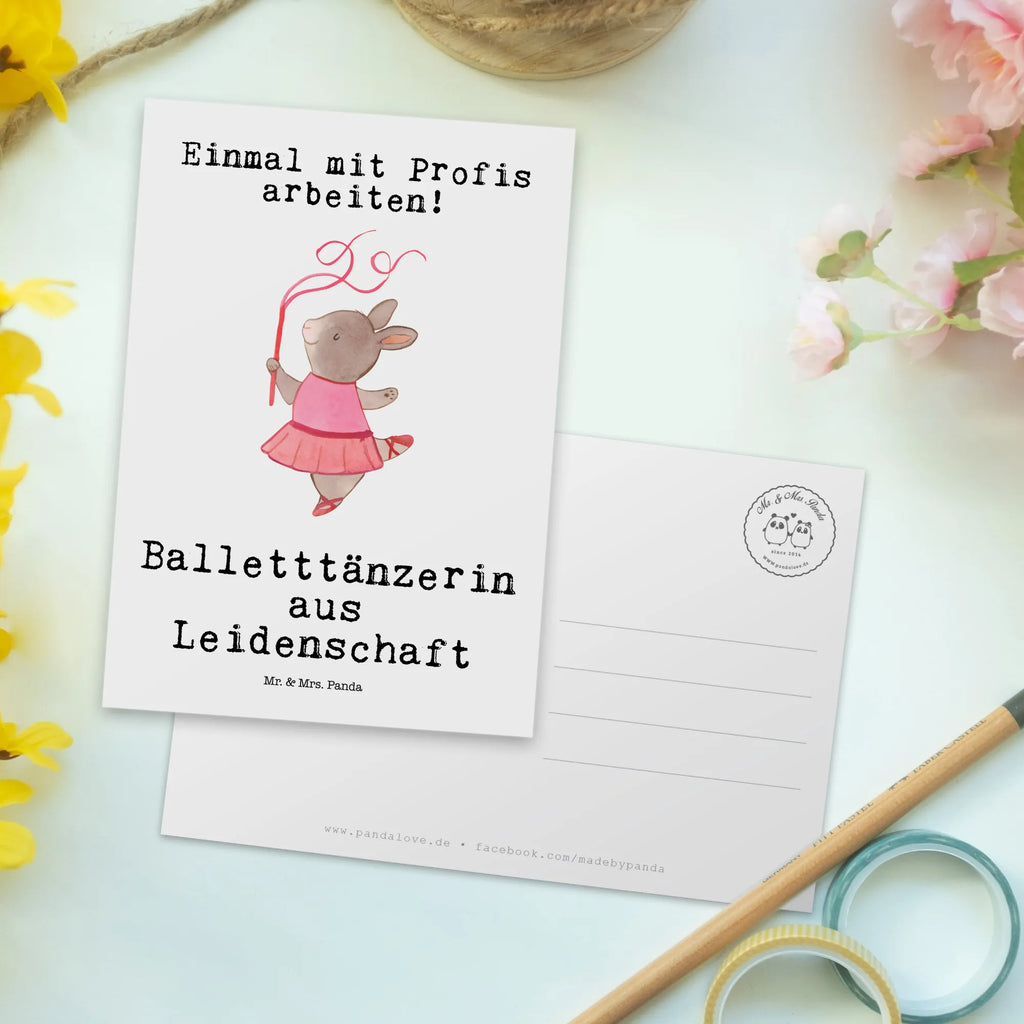 Postkarte Balletttänzerin aus Leidenschaft Postkarte, Karte, Geschenkkarte, Grußkarte, Einladung, Ansichtskarte, Geburtstagskarte, Einladungskarte, Dankeskarte, Ansichtskarten, Einladung Geburtstag, Einladungskarten Geburtstag, Beruf, Ausbildung, Jubiläum, Abschied, Rente, Kollege, Kollegin, Geschenk, Schenken, Arbeitskollege, Mitarbeiter, Firma, Danke, Dankeschön, Balletttänzerin, Ballerina, Ballett, Glücksbringer Auftritt, Ballettaufführung, Ballettunterricht, Ballettstunden