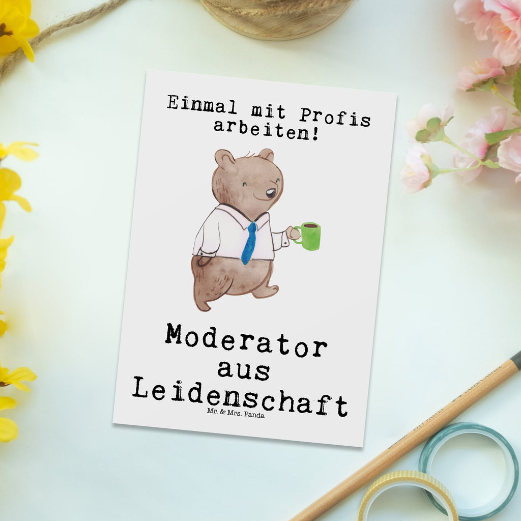 Postkarte Moderator aus Leidenschaft Postkarte, Karte, Geschenkkarte, Grußkarte, Einladung, Ansichtskarte, Geburtstagskarte, Einladungskarte, Dankeskarte, Ansichtskarten, Einladung Geburtstag, Einladungskarten Geburtstag, Beruf, Ausbildung, Jubiläum, Abschied, Rente, Kollege, Kollegin, Geschenk, Schenken, Arbeitskollege, Mitarbeiter, Firma, Danke, Dankeschön