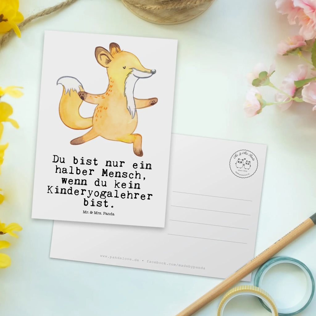 Postkarte Kinderyogalehrer mit Herz Postkarte, Karte, Geschenkkarte, Grußkarte, Einladung, Ansichtskarte, Geburtstagskarte, Einladungskarte, Dankeskarte, Ansichtskarten, Einladung Geburtstag, Einladungskarten Geburtstag, Beruf, Ausbildung, Jubiläum, Abschied, Rente, Kollege, Kollegin, Geschenk, Schenken, Arbeitskollege, Mitarbeiter, Firma, Danke, Dankeschön