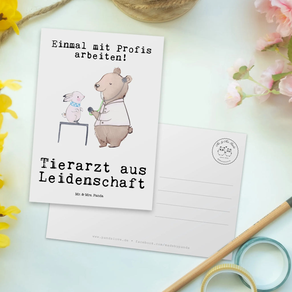 Postkarte Tierarzt aus Leidenschaft Postkarte, Karte, Geschenkkarte, Grußkarte, Einladung, Ansichtskarte, Geburtstagskarte, Einladungskarte, Dankeskarte, Ansichtskarten, Einladung Geburtstag, Einladungskarten Geburtstag, Beruf, Ausbildung, Jubiläum, Abschied, Rente, Kollege, Kollegin, Geschenk, Schenken, Arbeitskollege, Mitarbeiter, Firma, Danke, Dankeschön