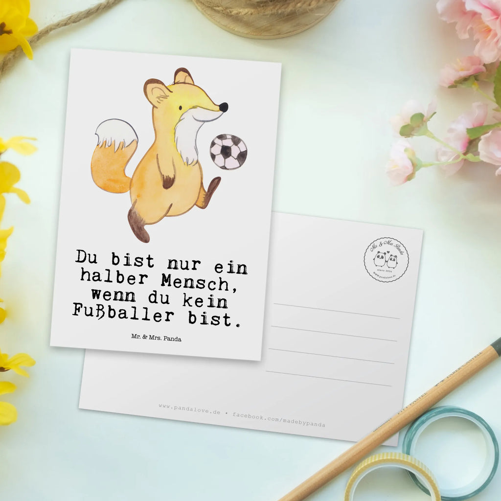 Postkarte Fußballer mit Herz Postkarte, Karte, Geschenkkarte, Grußkarte, Einladung, Ansichtskarte, Geburtstagskarte, Einladungskarte, Dankeskarte, Ansichtskarten, Einladung Geburtstag, Einladungskarten Geburtstag, Beruf, Ausbildung, Jubiläum, Abschied, Rente, Kollege, Kollegin, Geschenk, Schenken, Arbeitskollege, Mitarbeiter, Firma, Danke, Dankeschön, Fußballer, Fußballspieler, Profi Fußballer, Fußballspiel, Glücksbringer