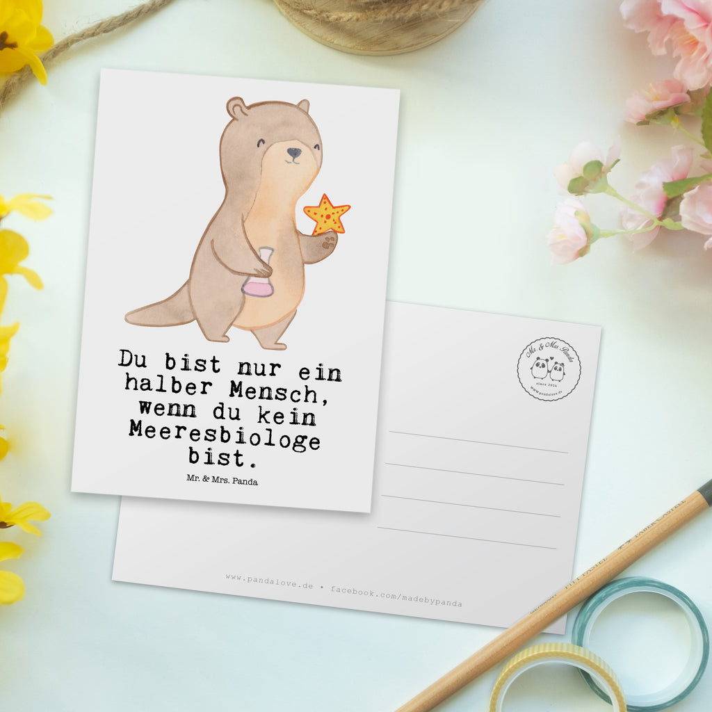 Postkarte Meeresbiologe mit Herz Postkarte, Karte, Geschenkkarte, Grußkarte, Einladung, Ansichtskarte, Geburtstagskarte, Einladungskarte, Dankeskarte, Ansichtskarten, Einladung Geburtstag, Einladungskarten Geburtstag, Beruf, Ausbildung, Jubiläum, Abschied, Rente, Kollege, Kollegin, Geschenk, Schenken, Arbeitskollege, Mitarbeiter, Firma, Danke, Dankeschön, Meeresbiologe, Meereskundler, Naturwissenschaftler, Meeresforscher, maritime Forschung, Studium