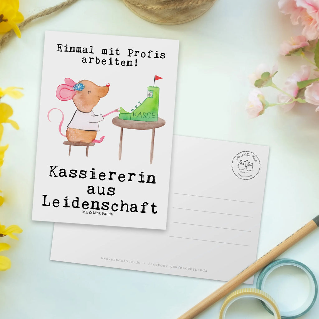 Postkarte Kassiererin Leidenschaft Postkarte, Karte, Geschenkkarte, Grußkarte, Einladung, Ansichtskarte, Geburtstagskarte, Einladungskarte, Dankeskarte, Ansichtskarten, Einladung Geburtstag, Einladungskarten Geburtstag, Beruf, Ausbildung, Jubiläum, Abschied, Rente, Kollege, Kollegin, Geschenk, Schenken, Arbeitskollege, Mitarbeiter, Firma, Danke, Dankeschön, Kassiererin, Kassenwartin, Mitarbeiterin Kasse