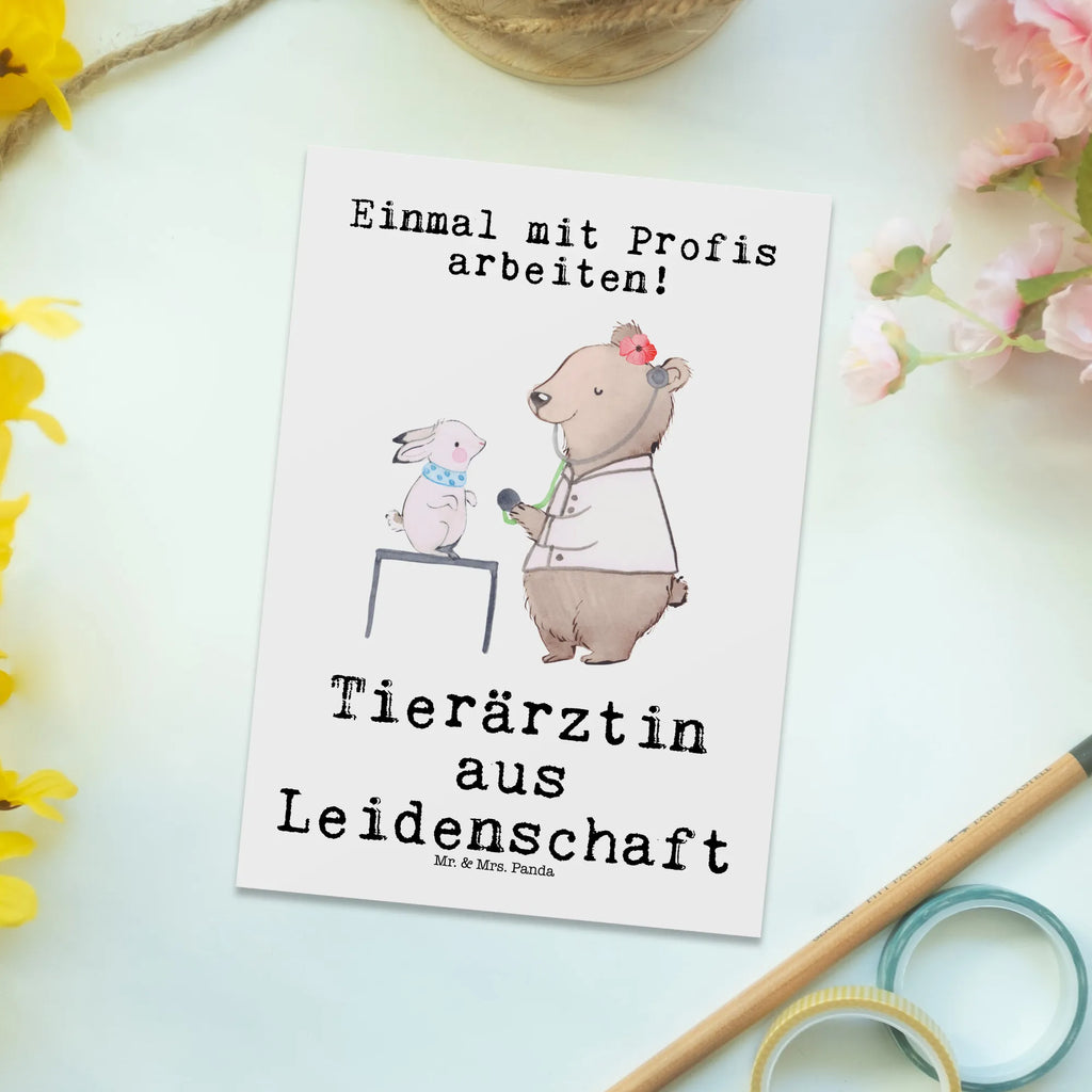 Postkarte Tierärztin aus Leidenschaft Postkarte, Karte, Geschenkkarte, Grußkarte, Einladung, Ansichtskarte, Geburtstagskarte, Einladungskarte, Dankeskarte, Ansichtskarten, Einladung Geburtstag, Einladungskarten Geburtstag, Beruf, Ausbildung, Jubiläum, Abschied, Rente, Kollege, Kollegin, Geschenk, Schenken, Arbeitskollege, Mitarbeiter, Firma, Danke, Dankeschön