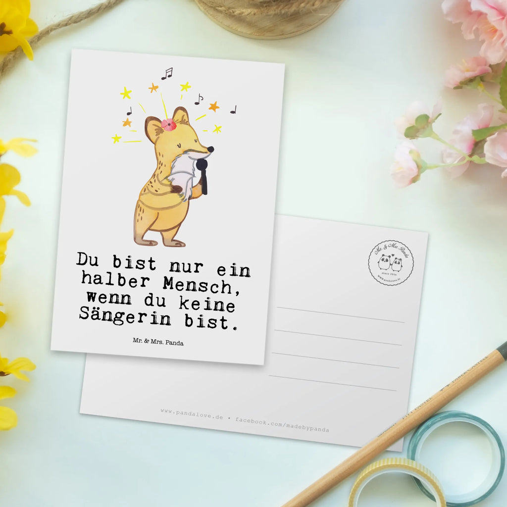 Postkarte Sängerin mit Herz Postkarte, Karte, Geschenkkarte, Grußkarte, Einladung, Ansichtskarte, Geburtstagskarte, Einladungskarte, Dankeskarte, Ansichtskarten, Einladung Geburtstag, Einladungskarten Geburtstag, Beruf, Ausbildung, Jubiläum, Abschied, Rente, Kollege, Kollegin, Geschenk, Schenken, Arbeitskollege, Mitarbeiter, Firma, Danke, Dankeschön